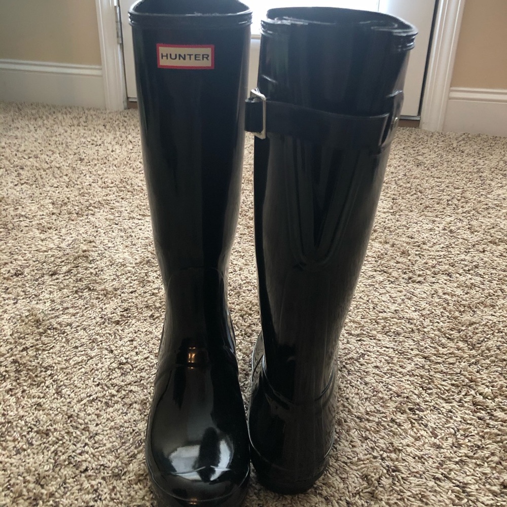 HUNTER Boots with adjustable calf buckle